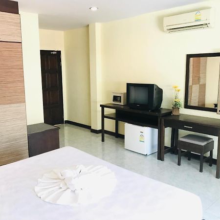 Me Hotel Beach View Patong Exterior foto